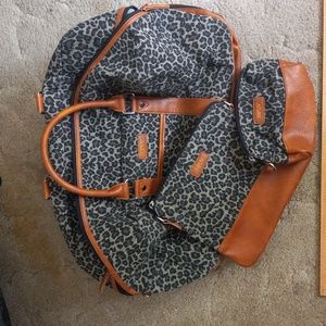 IBFUN faux leopard skin with caramel brown faux leathe trim weekend/ travel bag.